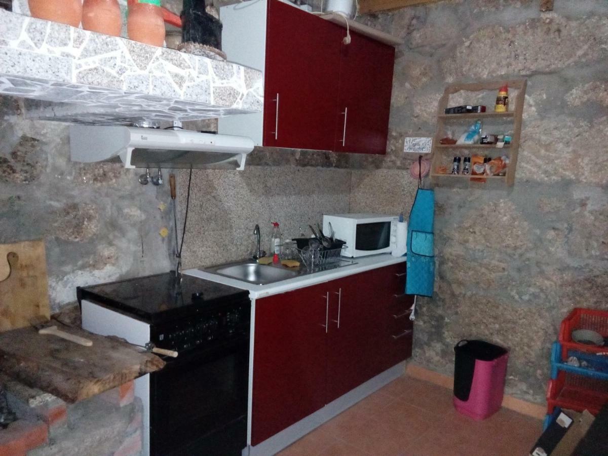 Cottage house Lovelhe Екстер'єр фото
