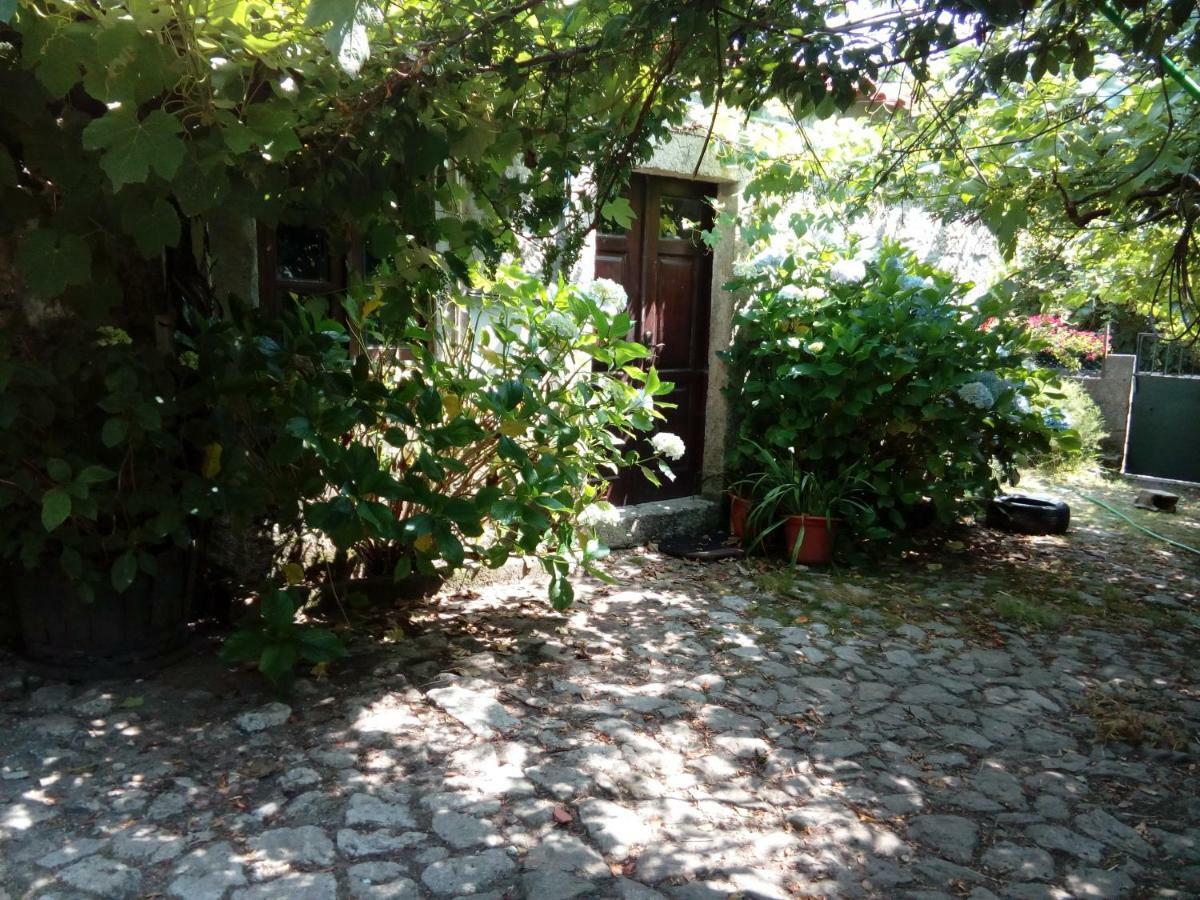 Cottage house Lovelhe Екстер'єр фото